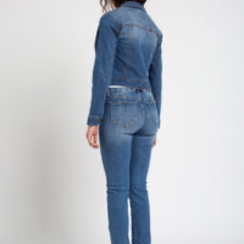 Stylish Blue Denim Jacket/EUC/Size small 19-21 PTP - Picture 3 of 10